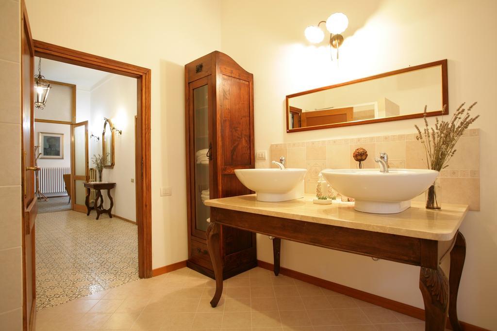 Villa Poliziana San Benedetto Montepulciano Stazione Стая снимка